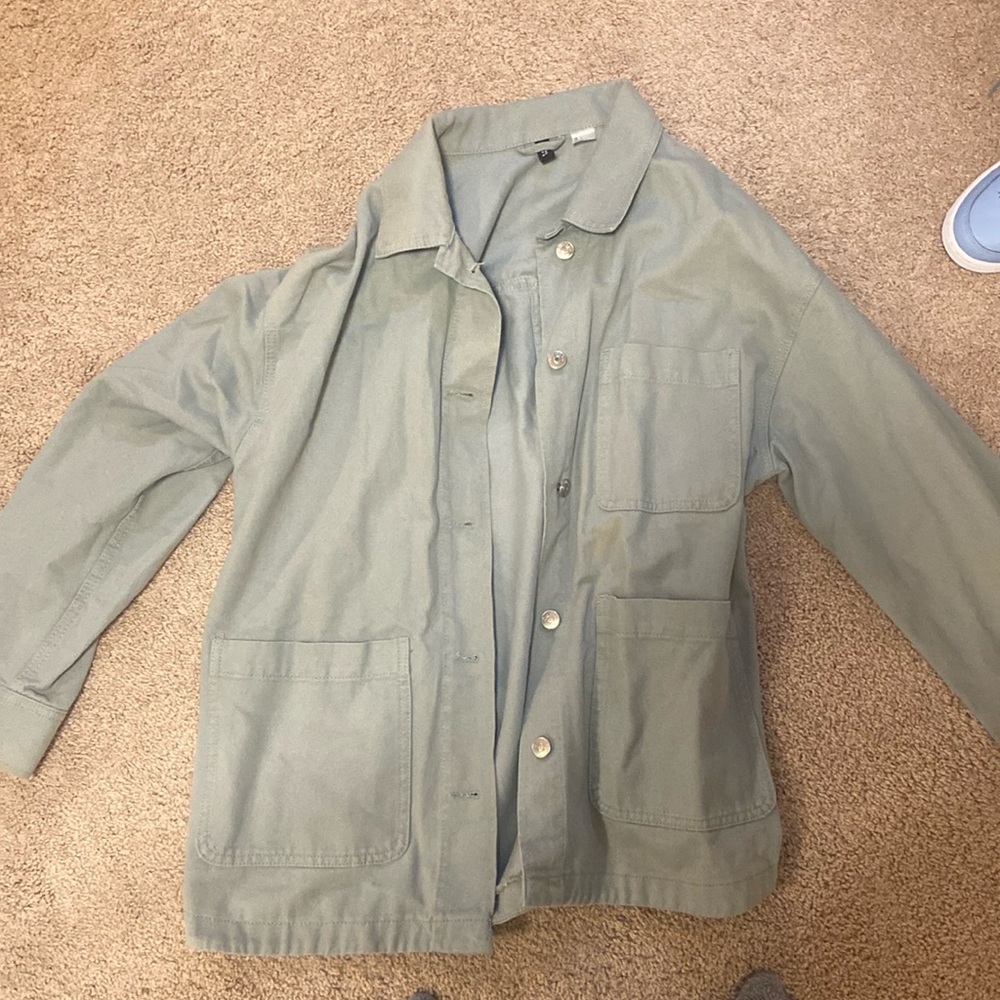 Chore jacket that’s light weight! Nice color and light feeling to wear